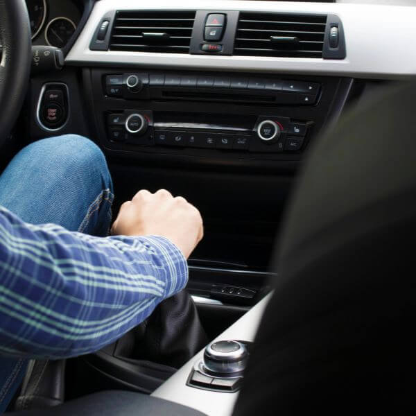 fahrschueler am Steuer Fahrschüler am Steuer